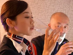 Cô nàng thoải mái quan hệ với người khác dù any đang sống chung
